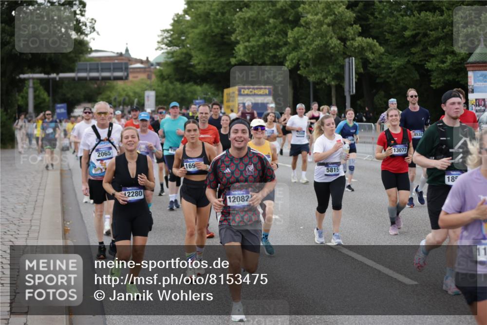 29.06.2025 - hella hamburg halbmarathon Jannik Wohlers http://msf.ph/oto/8153475 29.06.2025 10:53:06 Lombardsbrücke 1340, 1709, 1900, 1906, 1984, 2065, 2409, 2429, 3226, 4195, 4595, 5562, 5815, 5857, 6041, 6044, 6306, 6913, 6996, 7068, 7537, 7611, 7876, 7890, 8189, 8212, 8515, 8906, 9077, 9456, 9685, 9764, 9785, 10043, 10175, 10490, 11489, 11914, 12068, 12082, 12219, 12259, 12280, 12459, 13011, 13072, 13326, 13351, 14065, 14419, 14927, 15118, 15498, 15804, 16979, 17236, 17600, 17709, 18057, 18079, 18083, 18144, 18311, 18523, 18532, 18593, 18609 meine-sportfotos.de