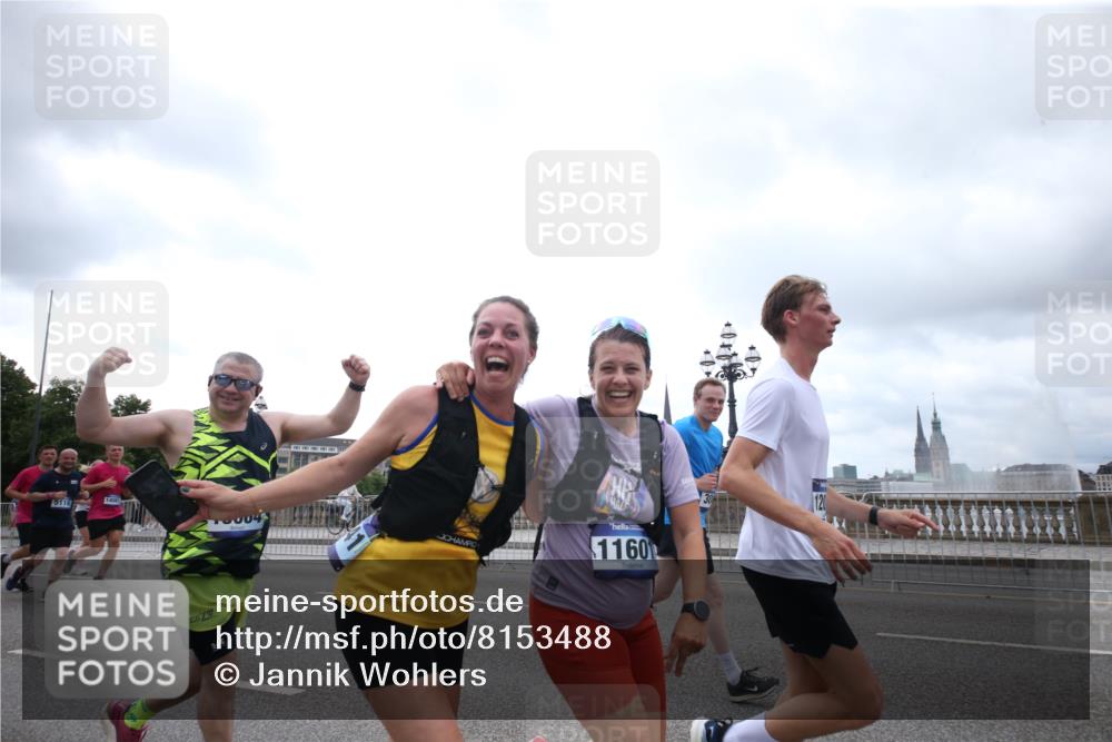 29.06.2025 - hella hamburg halbmarathon Jannik Wohlers http://msf.ph/oto/8153488 29.06.2025 10:48:45 Lombardsbrücke 2160, 2395, 2541, 2713, 2927, 3070, 3086, 3232, 3253, 4403, 4525, 4527, 5118, 5463, 5551, 6566, 6979, 7931, 7936, 8549, 9245, 9341, 9359, 10033, 10038, 10081, 10130, 10479, 10782, 10785, 11000, 11031, 11192, 11601, 11681, 11741, 11865, 12010, 12173, 12380, 12664, 12881, 12882, 13426, 13564, 13565, 14080, 14081, 14623, 15064, 15159, 15176, 15411, 15530, 15597, 15631, 15771, 16012, 16759, 17287, 17315, 17538, 17647, 17693, 18016, 18453 meine-sportfotos.de
