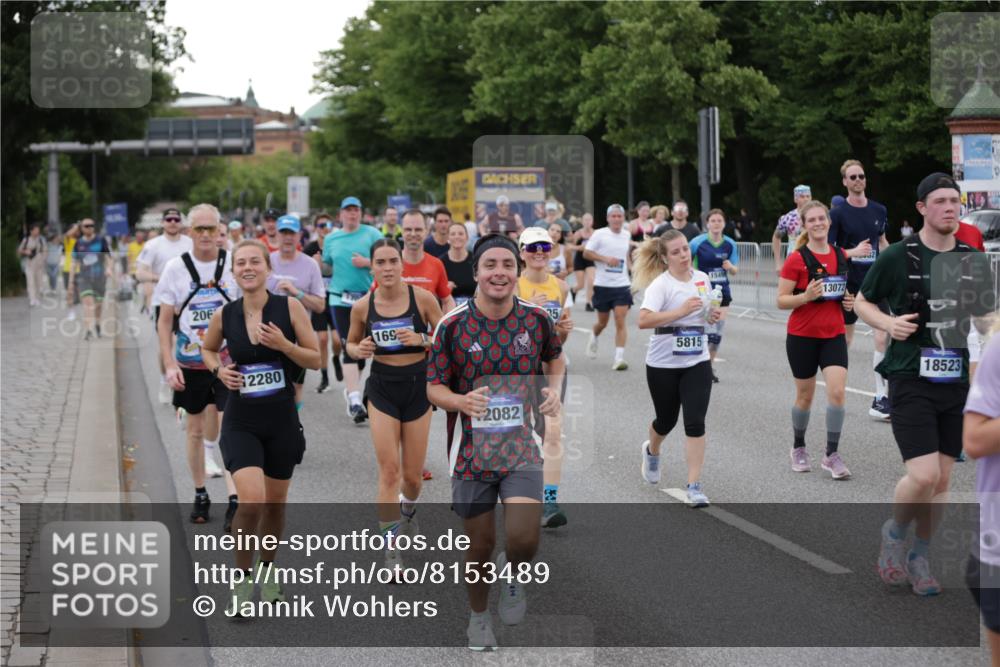 29.06.2025 - hella hamburg halbmarathon Jannik Wohlers http://msf.ph/oto/8153489 29.06.2025 10:53:06 Lombardsbrücke 1340, 1709, 1900, 1906, 1984, 2065, 2409, 2429, 3226, 4195, 4595, 5562, 5815, 5857, 6041, 6044, 6306, 6913, 6996, 7068, 7537, 7611, 7876, 7890, 8189, 8212, 8515, 8906, 9077, 9456, 9685, 9764, 9785, 10043, 10175, 10490, 11489, 11914, 12068, 12082, 12219, 12259, 12280, 12459, 13011, 13072, 13326, 13351, 14065, 14419, 14927, 15118, 15498, 15804, 16979, 17236, 17600, 17709, 18057, 18079, 18083, 18144, 18311, 18523, 18532, 18593, 18609 meine-sportfotos.de