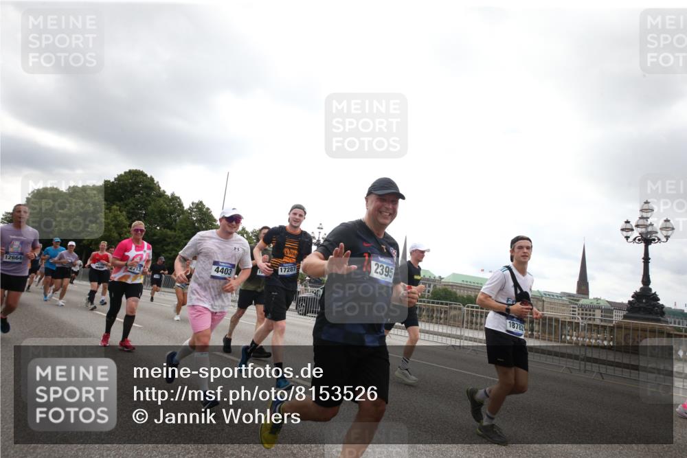 29.06.2025 - hella hamburg halbmarathon Jannik Wohlers http://msf.ph/oto/8153526 29.06.2025 10:48:49 Lombardsbrücke 1525, 2067, 2395, 2527, 2541, 2713, 2927, 3070, 3086, 3232, 3253, 4403, 4525, 4527, 4589, 4809, 5118, 5463, 5551, 6979, 6989, 7931, 7936, 8549, 9245, 9341, 9359, 10033, 10038, 10130, 10479, 10782, 10785, 11031, 11192, 11601, 11681, 11741, 12010, 12380, 12664, 12669, 13564, 13565, 14080, 14081, 15057, 15064, 15159, 15176, 15411, 15530, 15597, 15631, 16012, 16759, 17287, 17315, 17647, 17964, 18453, 18470 meine-sportfotos.de