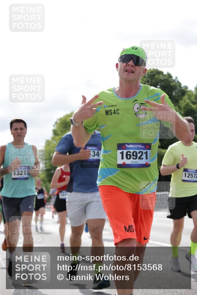 29.06.2025 - hella hamburg halbmarathon Jannik Wohlers http://msf.ph/oto/8153568 29.06.2025 10:15:52 Lombardsbrücke 1212, 1244, 1308, 1599, 2071, 2165, 2803, 2835, 3030, 3134, 3648, 4583, 4637, 5046, 5294, 6024, 7753, 8169, 8274, 8597, 8645, 9601, 9628, 9802, 9810, 9881, 10107, 10139, 10141, 10183, 10292, 10844, 10990, 11344, 11345, 12572, 13215, 13610, 13727, 15332, 15388, 15487, 15571, 15724, 16199, 16921, 17592, 17806, 17854, 18735 meine-sportfotos.de