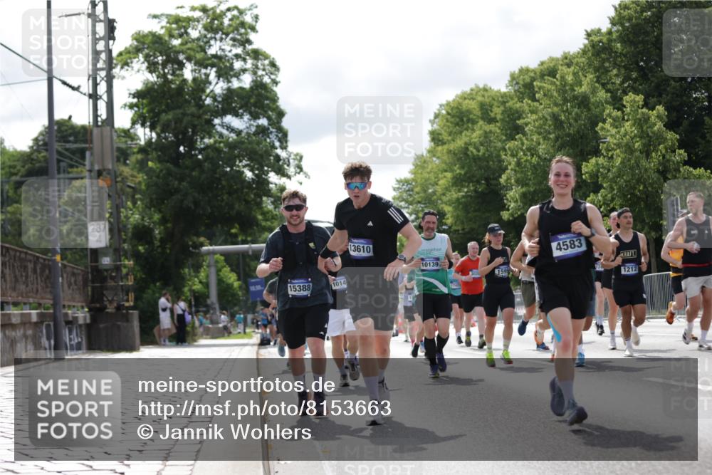 29.06.2025 - hella hamburg halbmarathon Jannik Wohlers http://msf.ph/oto/8153663 29.06.2025 10:15:55 Lombardsbrücke 1212, 1244, 1599, 2803, 2835, 3030, 3134, 3648, 4583, 4637, 5046, 5294, 6024, 7753, 8274, 8597, 8645, 9601, 9628, 9802, 9810, 9881, 10107, 10139, 10141, 10183, 10292, 10844, 10990, 11344, 11345, 11752, 12572, 13215, 13610, 13727, 15332, 15388, 15487, 15724, 16199, 16456, 16921, 17422, 17592, 17694, 17806, 17854, 17942, 18735 meine-sportfotos.de