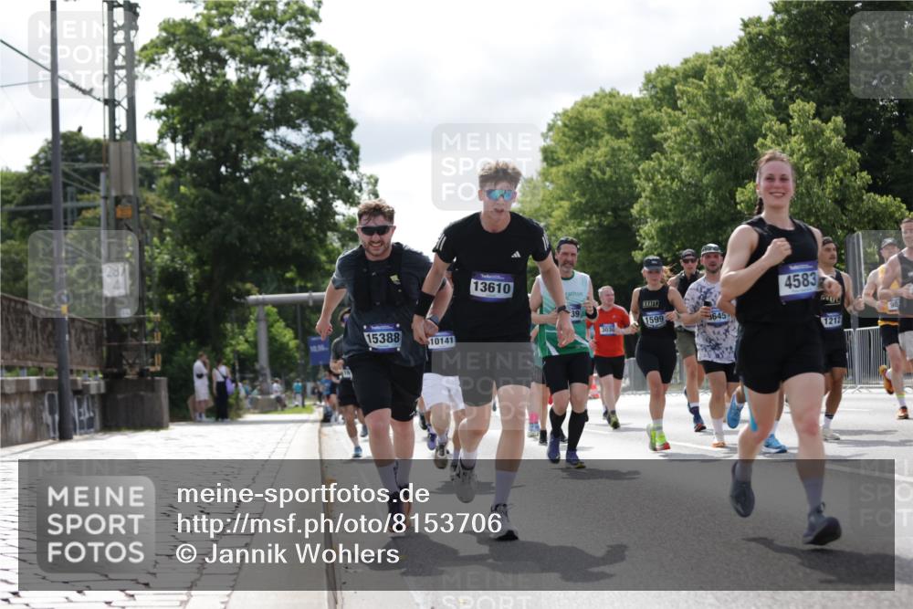 29.06.2025 - hella hamburg halbmarathon Jannik Wohlers http://msf.ph/oto/8153706 29.06.2025 10:15:56 Lombardsbrücke 1212, 1244, 1599, 2803, 2835, 3030, 3134, 3648, 4583, 4637, 5294, 6024, 7753, 8274, 8597, 8645, 8847, 9601, 9628, 9802, 9810, 9881, 10107, 10139, 10141, 10183, 10292, 10844, 10990, 11344, 11345, 11752, 12572, 13215, 13220, 13610, 13727, 15332, 15388, 15487, 15724, 16199, 16456, 16607, 16921, 17422, 17592, 17694, 17806, 17854, 17942, 18735 meine-sportfotos.de