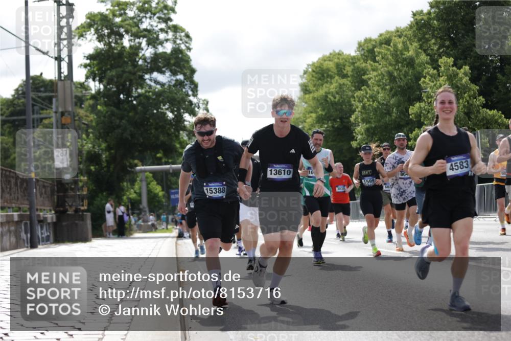 29.06.2025 - hella hamburg halbmarathon Jannik Wohlers http://msf.ph/oto/8153716 29.06.2025 10:15:56 Lombardsbrücke 1212, 1244, 1599, 2803, 2835, 3030, 3134, 3648, 4583, 4637, 5294, 6024, 7753, 8274, 8597, 8645, 8847, 9601, 9628, 9802, 9810, 9881, 10107, 10139, 10141, 10183, 10292, 10844, 10990, 11344, 11345, 11752, 12572, 13215, 13220, 13610, 13727, 15332, 15388, 15487, 15724, 16199, 16456, 16607, 16921, 17422, 17592, 17694, 17806, 17854, 17942, 18735 meine-sportfotos.de