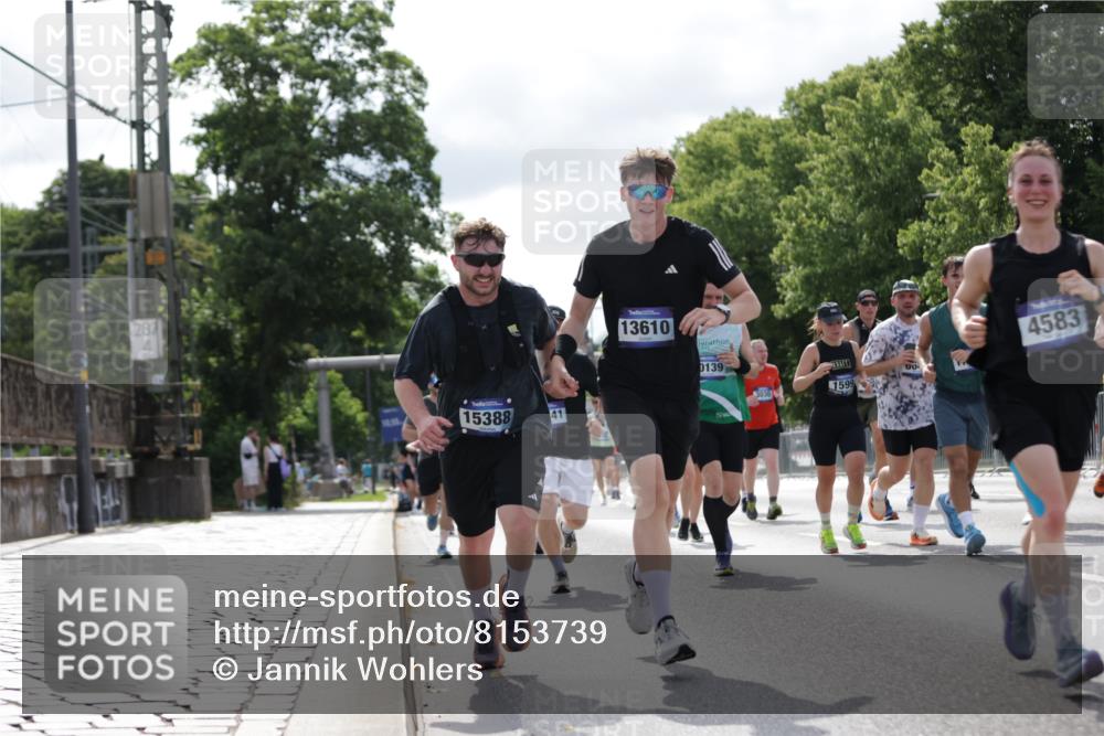29.06.2025 - hella hamburg halbmarathon Jannik Wohlers http://msf.ph/oto/8153739 29.06.2025 10:15:56 Lombardsbrücke 1212, 1244, 1599, 2803, 2835, 3030, 3134, 3648, 4583, 4637, 5294, 6024, 7753, 8274, 8597, 8645, 8847, 9601, 9628, 9802, 9810, 9881, 10107, 10139, 10141, 10183, 10292, 10844, 10990, 11344, 11345, 11752, 12572, 13215, 13220, 13610, 13727, 15332, 15388, 15487, 15724, 16199, 16456, 16607, 16921, 17422, 17592, 17694, 17806, 17854, 17942, 18735 meine-sportfotos.de