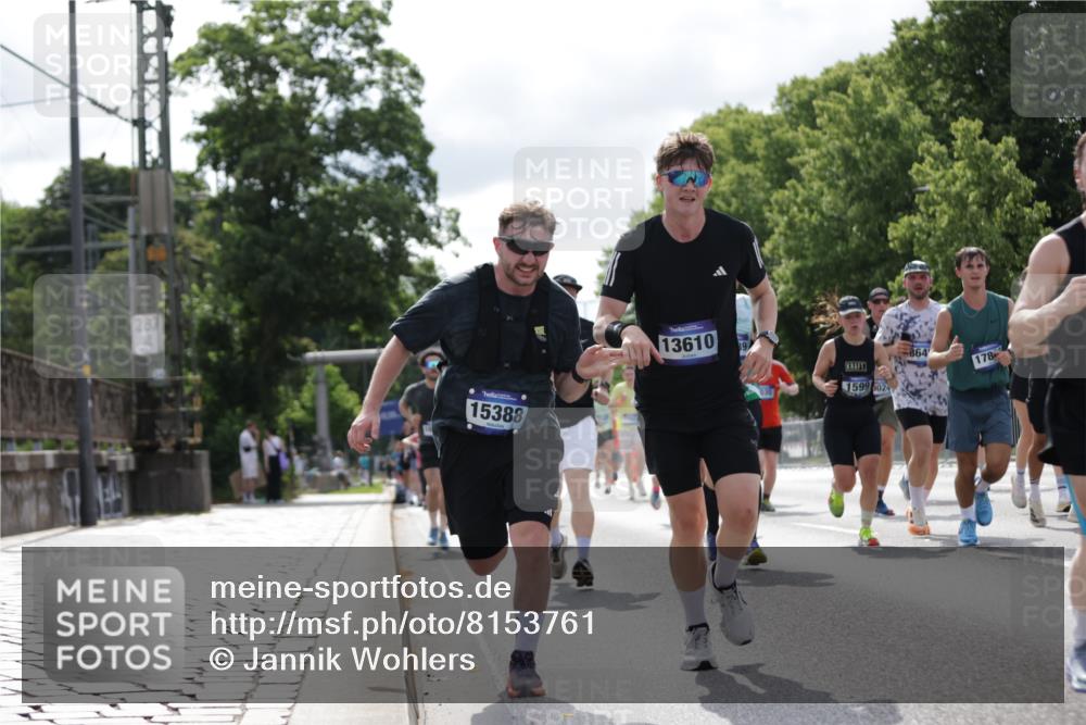 29.06.2025 - hella hamburg halbmarathon Jannik Wohlers http://msf.ph/oto/8153761 29.06.2025 10:15:56 Lombardsbrücke 1212, 1244, 1599, 2803, 2835, 3030, 3134, 3648, 4583, 4637, 5294, 6024, 7753, 8274, 8597, 8645, 8847, 9601, 9628, 9802, 9810, 9881, 10107, 10139, 10141, 10183, 10292, 10844, 10990, 11344, 11345, 11752, 12572, 13215, 13220, 13610, 13727, 15332, 15388, 15487, 15724, 16199, 16456, 16607, 16921, 17422, 17592, 17694, 17806, 17854, 17942, 18735 meine-sportfotos.de