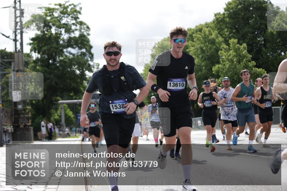 29.06.2025 - hella hamburg halbmarathon Jannik Wohlers http://msf.ph/oto/8153779 29.06.2025 10:15:56 Lombardsbrücke 1212, 1244, 1599, 2803, 2835, 3030, 3134, 3648, 4583, 4637, 5294, 6024, 7753, 8274, 8597, 8645, 8847, 9601, 9628, 9802, 9810, 9881, 10107, 10139, 10141, 10183, 10292, 10844, 10990, 11344, 11345, 11752, 12572, 13215, 13220, 13610, 13727, 15332, 15388, 15487, 15724, 16199, 16456, 16607, 16921, 17422, 17592, 17694, 17806, 17854, 17942, 18735 meine-sportfotos.de
