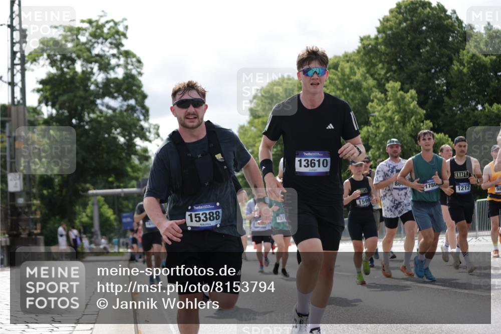 29.06.2025 - hella hamburg halbmarathon Jannik Wohlers http://msf.ph/oto/8153794 29.06.2025 10:15:57 Lombardsbrücke 1212, 1244, 1599, 2803, 2835, 3030, 3134, 3156, 3484, 3648, 4583, 4637, 5294, 6024, 7753, 8295, 8597, 8645, 8847, 9601, 9628, 9810, 9881, 10139, 10141, 10183, 10292, 10844, 10990, 11344, 11345, 11752, 12572, 13215, 13220, 13610, 13727, 13835, 14857, 15332, 15388, 15487, 15724, 16199, 16456, 16607, 16921, 17422, 17592, 17694, 17806, 17854, 17942, 18735 meine-sportfotos.de