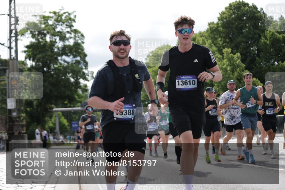 29.06.2025 - hella hamburg halbmarathon Jannik Wohlers http://msf.ph/oto/8153797 29.06.2025 10:15:57 Lombardsbrücke 1212, 1244, 1599, 2803, 2835, 3030, 3134, 3156, 3484, 3648, 4583, 4637, 5294, 6024, 7753, 8295, 8597, 8645, 8847, 9601, 9628, 9810, 9881, 10139, 10141, 10183, 10292, 10844, 10990, 11344, 11345, 11752, 12572, 13215, 13220, 13610, 13727, 13835, 14857, 15332, 15388, 15487, 15724, 16199, 16456, 16607, 16921, 17422, 17592, 17694, 17806, 17854, 17942, 18735 meine-sportfotos.de