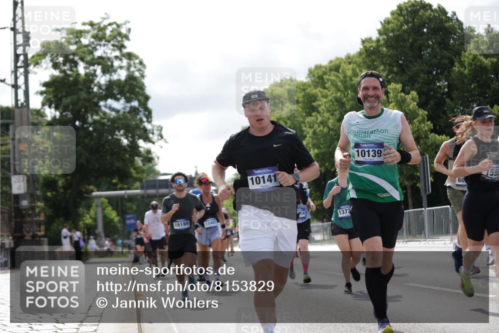 29.06.2025 - hella hamburg halbmarathon Jannik Wohlers http://msf.ph/oto/8153829 29.06.2025 10:15:58 Lombardsbrücke 1212, 1244, 1599, 2835, 3030, 3134, 3156, 3484, 3648, 4583, 4637, 5294, 6024, 7753, 8295, 8597, 8645, 8707, 8847, 9601, 9628, 9810, 9881, 10139, 10141, 10183, 10292, 10990, 11344, 11345, 11752, 12572, 13215, 13220, 13610, 13727, 13835, 14857, 15332, 15388, 15487, 16186, 16199, 16456, 16607, 16921, 17422, 17592, 17694, 17806, 17854, 17942, 18735 meine-sportfotos.de