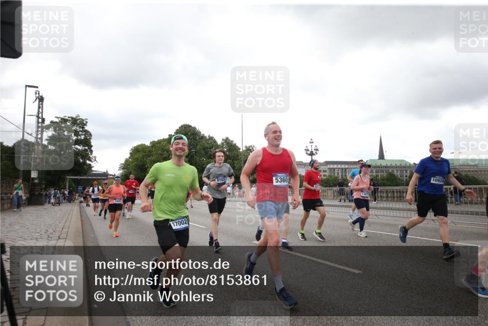 29.06.2025 - hella hamburg halbmarathon Jannik Wohlers http://msf.ph/oto/8153861 29.06.2025 10:52:11 Lombardsbrücke 1369, 1826, 2362, 2420, 2528, 2983, 3140, 3227, 4591, 5360, 6671, 7511, 7735, 7812, 8641, 9068, 9070, 9103, 9731, 10080, 10392, 10600, 10879, 10928, 11297, 12994, 13207, 13208, 13305, 13677, 14424, 14704, 14893, 14897, 15205, 15447, 15906, 16053, 16056, 16984, 17002, 17050, 17359, 17896, 18106, 18645, 18751, 18997, 19063, 19097 meine-sportfotos.de