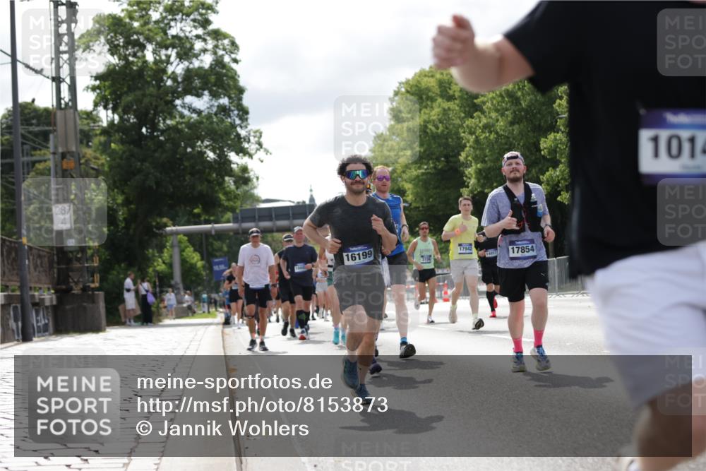 29.06.2025 - hella hamburg halbmarathon Jannik Wohlers http://msf.ph/oto/8153873 29.06.2025 10:15:59 Lombardsbrücke 1212, 1244, 1599, 2835, 3030, 3134, 3156, 3484, 3648, 4583, 4637, 5294, 6024, 7158, 7753, 8295, 8597, 8645, 8707, 8847, 9628, 9810, 9881, 10139, 10141, 10183, 10990, 11344, 11345, 11752, 12572, 13215, 13220, 13610, 13727, 13835, 14857, 15332, 15388, 15487, 16186, 16199, 16456, 16607, 16921, 17422, 17592, 17694, 17806, 17838, 17854, 17942, 18735 meine-sportfotos.de