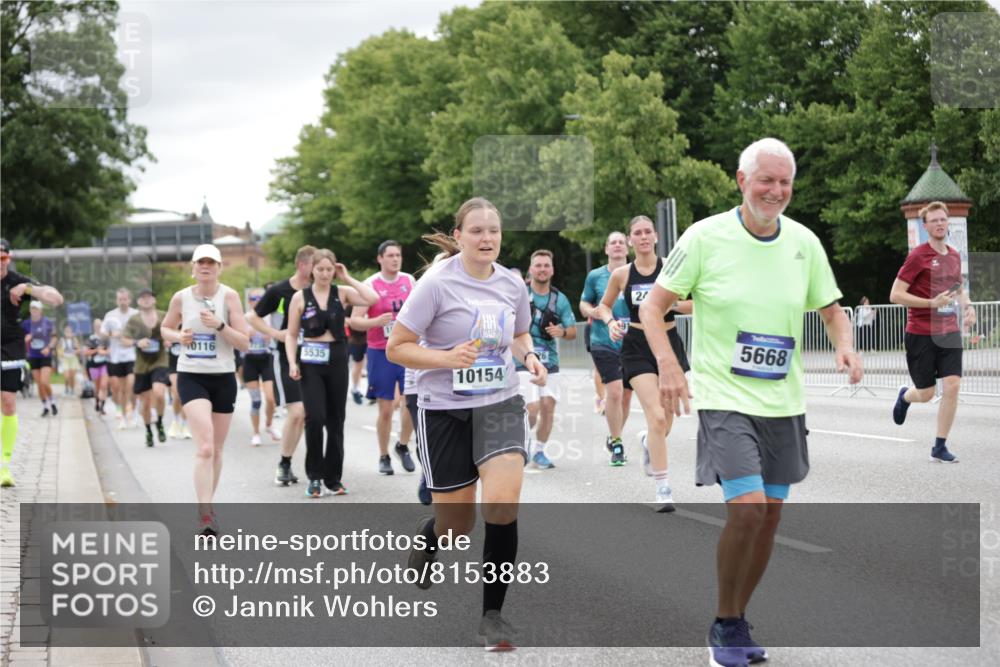 29.06.2025 - hella hamburg halbmarathon Jannik Wohlers http://msf.ph/oto/8153883 29.06.2025 11:00:26 Lombardsbrücke 1594, 2239, 2430, 2758, 2791, 2799, 2820, 2939, 3489, 3671, 4175, 4176, 4457, 4576, 4776, 4911, 4926, 5189, 5897, 5956, 6101, 6197, 6401, 6538, 6774, 7213, 7700, 7701, 7738, 7813, 8518, 8535, 8557, 8559, 8882, 10023, 10116, 10117, 10118, 10131, 10154, 10543, 10761, 11051, 12017, 12181, 12931, 13166, 13569, 13628, 14049, 14271, 14498, 14931, 15050, 15648, 15649, 16293, 17257, 17473, 17523, 17680, 17963, 18138, 18140, 18776 meine-sportfotos.de
