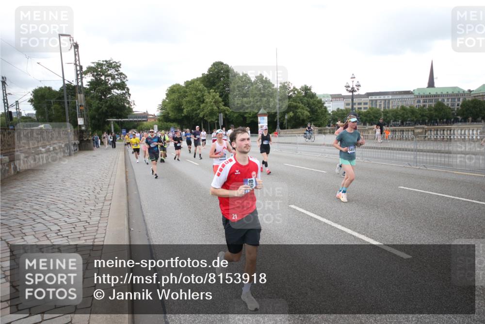 29.06.2025 - hella hamburg halbmarathon Jannik Wohlers http://msf.ph/oto/8153918 29.06.2025 10:53:15 Lombardsbrücke 1709, 1984, 2429, 3055, 3226, 4595, 4801, 5562, 5856, 5857, 6039, 6041, 6044, 6273, 6306, 6913, 6996, 7039, 7537, 7611, 7876, 7890, 9077, 9456, 9531, 9771, 9785, 11489, 11493, 11914, 12068, 12082, 12259, 12280, 12459, 13072, 13316, 13351, 14799, 14927, 15118, 15290, 15292, 15498, 15804, 15821, 15822, 16313, 16748, 16979, 17236, 17709, 18057, 18059, 18079, 18083, 18523, 18532, 18593, 18609, 18902 meine-sportfotos.de