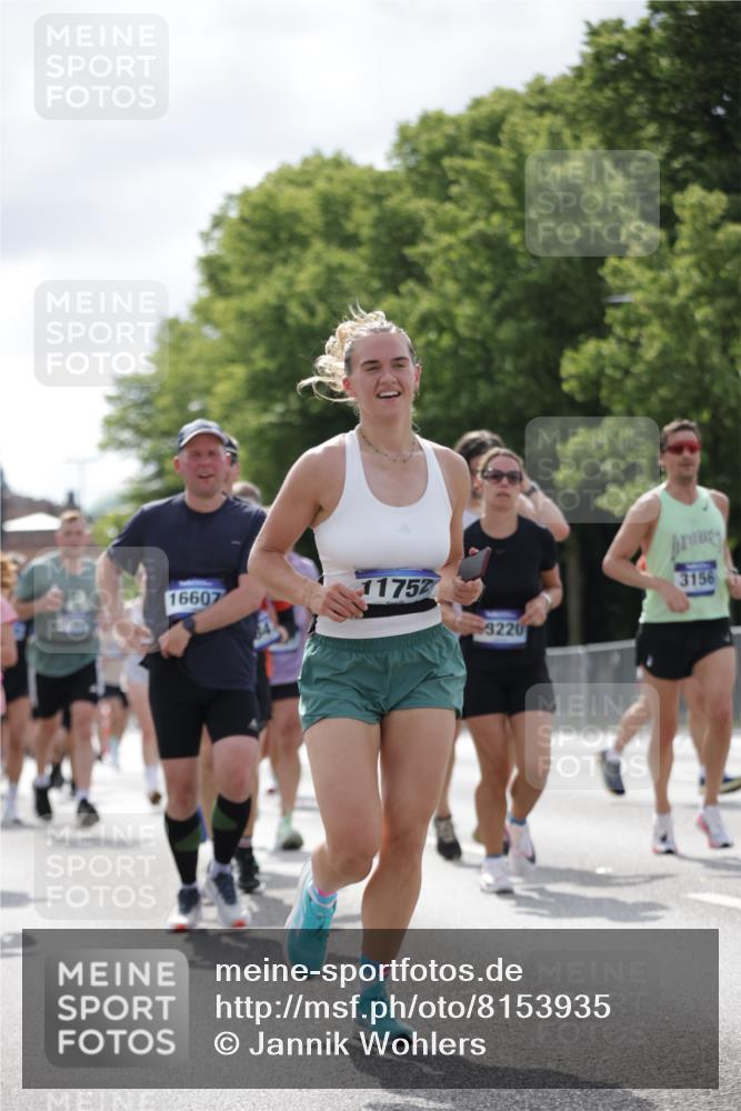 29.06.2025 - hella hamburg halbmarathon Jannik Wohlers http://msf.ph/oto/8153935 29.06.2025 10:16:03 Lombardsbrücke 1212, 1244, 1599, 2347, 3030, 3134, 3156, 3484, 3648, 3687, 4478, 4583, 5294, 6024, 6488, 7158, 7358, 7753, 8295, 8597, 8645, 8707, 8847, 9628, 9664, 9810, 10076, 10139, 10141, 10183, 10575, 11344, 11345, 11752, 12572, 12911, 13215, 13220, 13610, 13712, 13727, 13835, 14857, 15332, 15388, 15487, 16098, 16100, 16186, 16199, 16456, 16607, 16740, 17422, 17592, 17694, 17806, 17838, 17854, 17942 meine-sportfotos.de