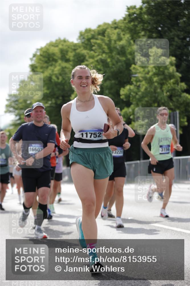29.06.2025 - hella hamburg halbmarathon Jannik Wohlers http://msf.ph/oto/8153955 29.06.2025 10:16:03 Lombardsbrücke 1212, 1244, 1599, 2347, 3030, 3134, 3156, 3484, 3648, 3687, 4478, 4583, 5294, 6024, 6488, 7158, 7358, 7753, 8295, 8597, 8645, 8707, 8847, 9628, 9664, 9810, 10076, 10139, 10141, 10183, 10575, 11344, 11345, 11752, 12572, 12911, 13215, 13220, 13610, 13712, 13727, 13835, 14857, 15332, 15388, 15487, 16098, 16100, 16186, 16199, 16456, 16607, 16740, 17422, 17592, 17694, 17806, 17838, 17854, 17942 meine-sportfotos.de