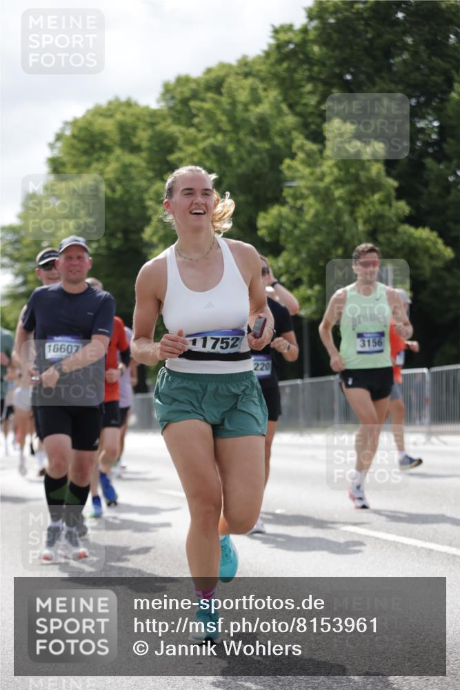 29.06.2025 - hella hamburg halbmarathon Jannik Wohlers http://msf.ph/oto/8153961 29.06.2025 10:16:03 Lombardsbrücke 1212, 1244, 1599, 2347, 3030, 3134, 3156, 3484, 3648, 3687, 4478, 4583, 5294, 6024, 6488, 7158, 7358, 7753, 8295, 8597, 8645, 8707, 8847, 9628, 9664, 9810, 10076, 10139, 10141, 10183, 10575, 11344, 11345, 11752, 12572, 12911, 13215, 13220, 13610, 13712, 13727, 13835, 14857, 15332, 15388, 15487, 16098, 16100, 16186, 16199, 16456, 16607, 16740, 17422, 17592, 17694, 17806, 17838, 17854, 17942 meine-sportfotos.de