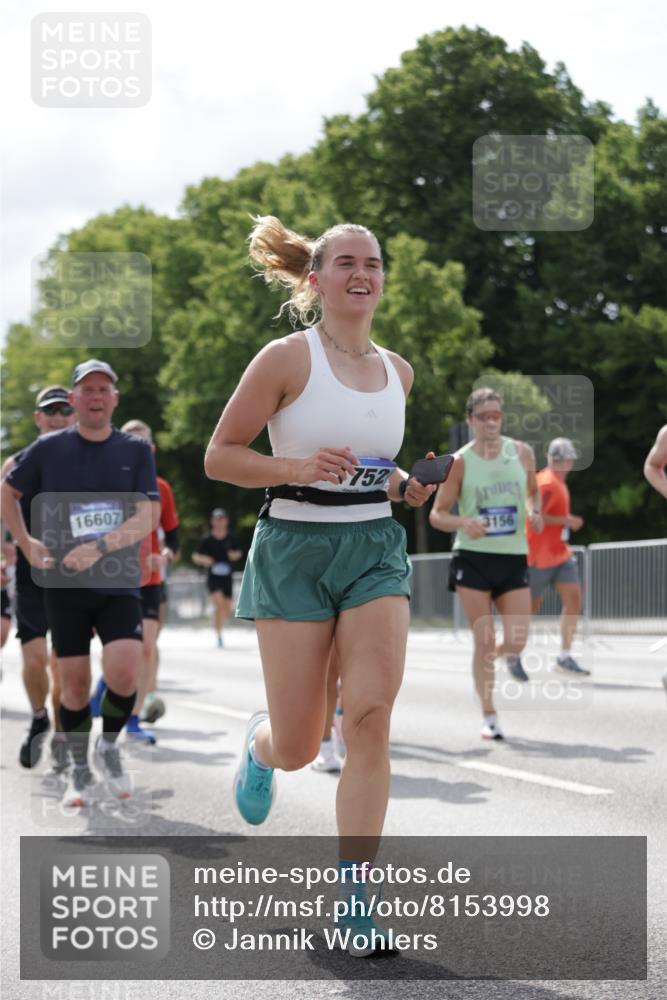 29.06.2025 - hella hamburg halbmarathon Jannik Wohlers http://msf.ph/oto/8153998 29.06.2025 10:16:04 Lombardsbrücke 1212, 1244, 1599, 2347, 2912, 3030, 3134, 3156, 3484, 3648, 3687, 4478, 4583, 5294, 6024, 6488, 7158, 7358, 7753, 8295, 8597, 8645, 8707, 8847, 8857, 9628, 9664, 9810, 10076, 10139, 10141, 10183, 10575, 11236, 11344, 11345, 11752, 12572, 12872, 12911, 13215, 13220, 13610, 13712, 13727, 13835, 13859, 14857, 15332, 15388, 15487, 16098, 16100, 16186, 16199, 16456, 16607, 16740, 17422, 17694, 17806, 17838, 17854, 17942 meine-sportfotos.de