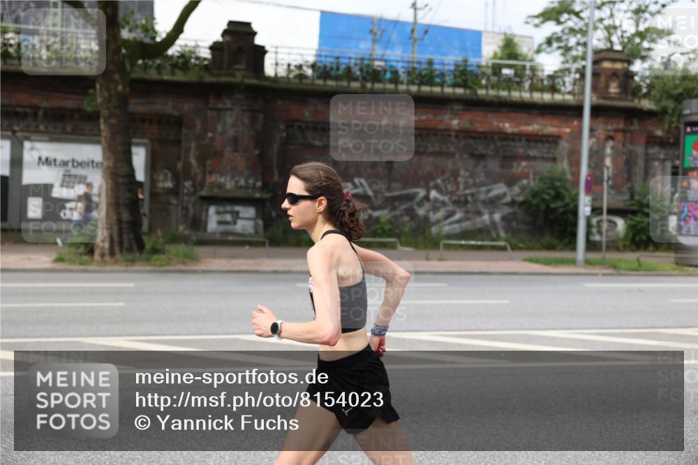 29.06.2025 - hella hamburg halbmarathon Yannick Fuchs http://msf.ph/oto/8154023 29.06.2025 10:11:53 20KM 50, 3944, 11409 meine-sportfotos.de