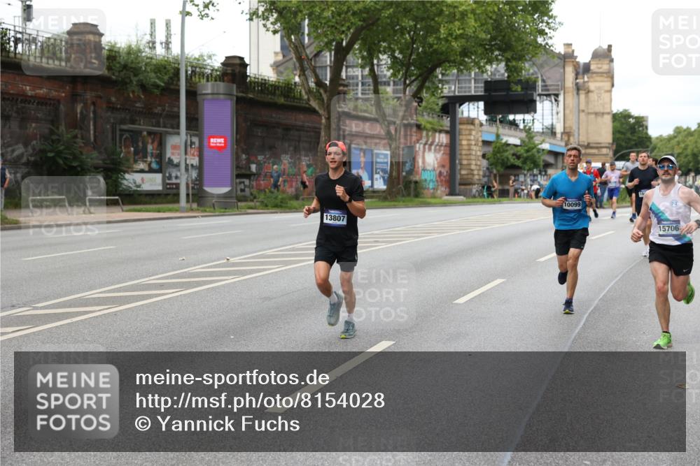 29.06.2025 - hella hamburg halbmarathon Yannick Fuchs http://msf.ph/oto/8154028 29.06.2025 10:37:50 20KM 3109, 3116, 3124, 3146, 3437, 3697, 3928, 4080, 4318, 6495, 7026, 7185, 7508, 7635, 8664, 9114, 10099, 10237, 10251, 10493, 11177, 11778, 12153, 12623, 12657, 12723, 12776, 13348, 13398, 13807, 13897, 14201, 14210, 14484, 14849, 15706, 15921, 16314, 16338, 16997, 17391, 17403, 18274, 18449, 18775, 19009, 19038, 19051, 19090, 19229 meine-sportfotos.de