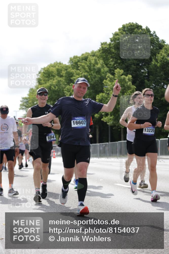 29.06.2025 - hella hamburg halbmarathon Jannik Wohlers http://msf.ph/oto/8154037 29.06.2025 10:16:04 Lombardsbrücke 1212, 1244, 1599, 2347, 2912, 3030, 3134, 3156, 3484, 3648, 3687, 4478, 4583, 5294, 6024, 6488, 7158, 7358, 7753, 8295, 8597, 8645, 8707, 8847, 8857, 9628, 9664, 9810, 10076, 10139, 10141, 10183, 10575, 11236, 11344, 11345, 11752, 12572, 12872, 12911, 13215, 13220, 13610, 13712, 13727, 13835, 13859, 14857, 15332, 15388, 15487, 16098, 16100, 16186, 16199, 16456, 16607, 16740, 17422, 17694, 17806, 17838, 17854, 17942 meine-sportfotos.de