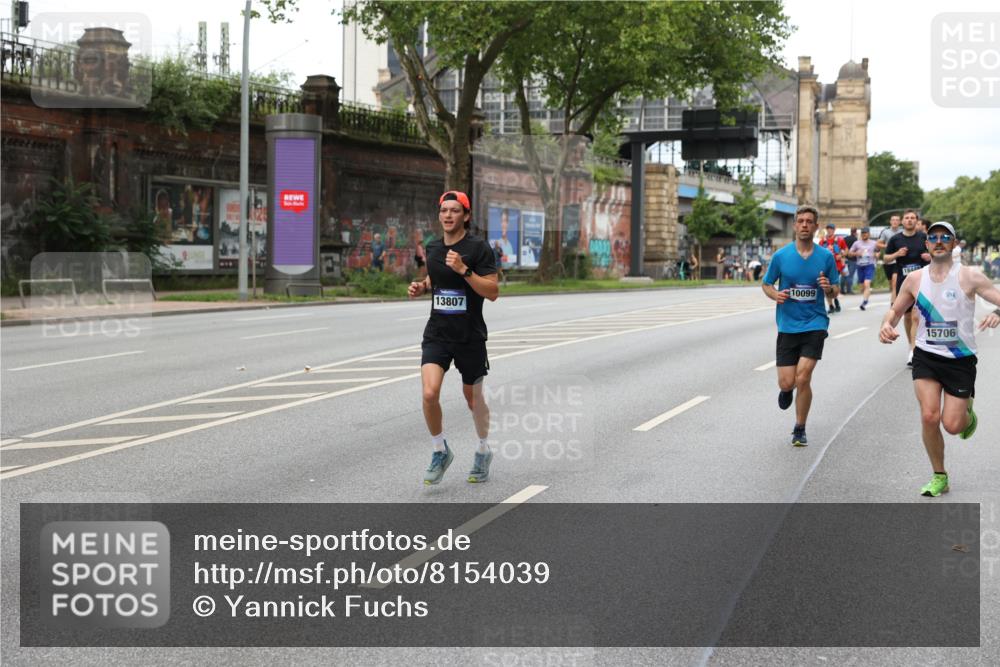 29.06.2025 - hella hamburg halbmarathon Yannick Fuchs http://msf.ph/oto/8154039 29.06.2025 10:37:50 20KM 3109, 3116, 3124, 3146, 3437, 3697, 3928, 4080, 4318, 6495, 7026, 7185, 7508, 7635, 8664, 9114, 10099, 10237, 10251, 10493, 11177, 11778, 12153, 12623, 12657, 12723, 12776, 13348, 13398, 13807, 13897, 14201, 14210, 14484, 14849, 15706, 15921, 16314, 16338, 16997, 17391, 17403, 18274, 18449, 18775, 19009, 19038, 19051, 19090, 19229 meine-sportfotos.de