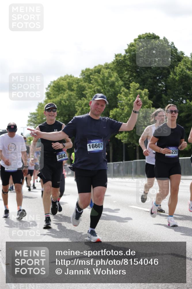 29.06.2025 - hella hamburg halbmarathon Jannik Wohlers http://msf.ph/oto/8154046 29.06.2025 10:16:04 Lombardsbrücke 1212, 1244, 1599, 2347, 2912, 3030, 3134, 3156, 3484, 3648, 3687, 4478, 4583, 5294, 6024, 6488, 7158, 7358, 7753, 8295, 8597, 8645, 8707, 8847, 8857, 9628, 9664, 9810, 10076, 10139, 10141, 10183, 10575, 11236, 11344, 11345, 11752, 12572, 12872, 12911, 13215, 13220, 13610, 13712, 13727, 13835, 13859, 14857, 15332, 15388, 15487, 16098, 16100, 16186, 16199, 16456, 16607, 16740, 17422, 17694, 17806, 17838, 17854, 17942 meine-sportfotos.de