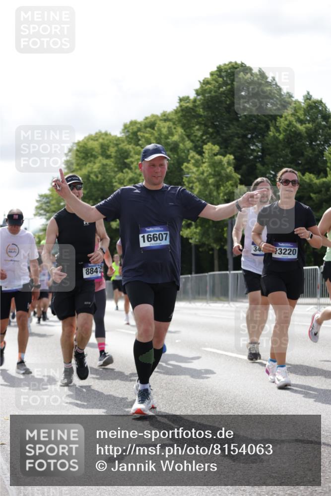 29.06.2025 - hella hamburg halbmarathon Jannik Wohlers http://msf.ph/oto/8154063 29.06.2025 10:16:05 Lombardsbrücke 1212, 1244, 1599, 1825, 2347, 2912, 3030, 3156, 3484, 3648, 3687, 4478, 4583, 5294, 6024, 6488, 7158, 7358, 7753, 8295, 8597, 8645, 8707, 8847, 8857, 9628, 9664, 9810, 10076, 10139, 10141, 10183, 10575, 11236, 11344, 11345, 11752, 12572, 12872, 12911, 13215, 13220, 13610, 13712, 13727, 13835, 13859, 14857, 15332, 15388, 15487, 16098, 16100, 16186, 16199, 16456, 16607, 16740, 17422, 17694, 17806, 17838, 17854, 17942 meine-sportfotos.de