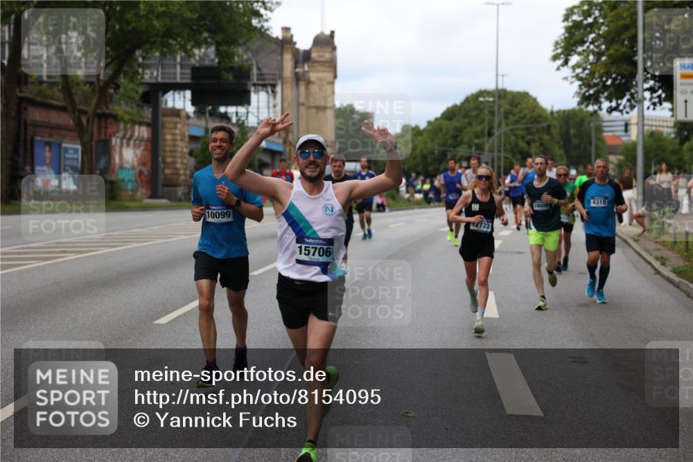 29.06.2025 - hella hamburg halbmarathon Yannick Fuchs http://msf.ph/oto/8154095 29.06.2025 10:37:51 20KM 3109, 3116, 3124, 3146, 3437, 3697, 3928, 4080, 4318, 6495, 7026, 7185, 7508, 7635, 8664, 9114, 10099, 10237, 10251, 10493, 11778, 12153, 12623, 12657, 12723, 12776, 13348, 13398, 13807, 13897, 14201, 14210, 14484, 14849, 15383, 15706, 15921, 15932, 16105, 16314, 16338, 16648, 16997, 17391, 17403, 18274, 18449, 18775, 19009, 19038, 19051, 19090, 19229 meine-sportfotos.de