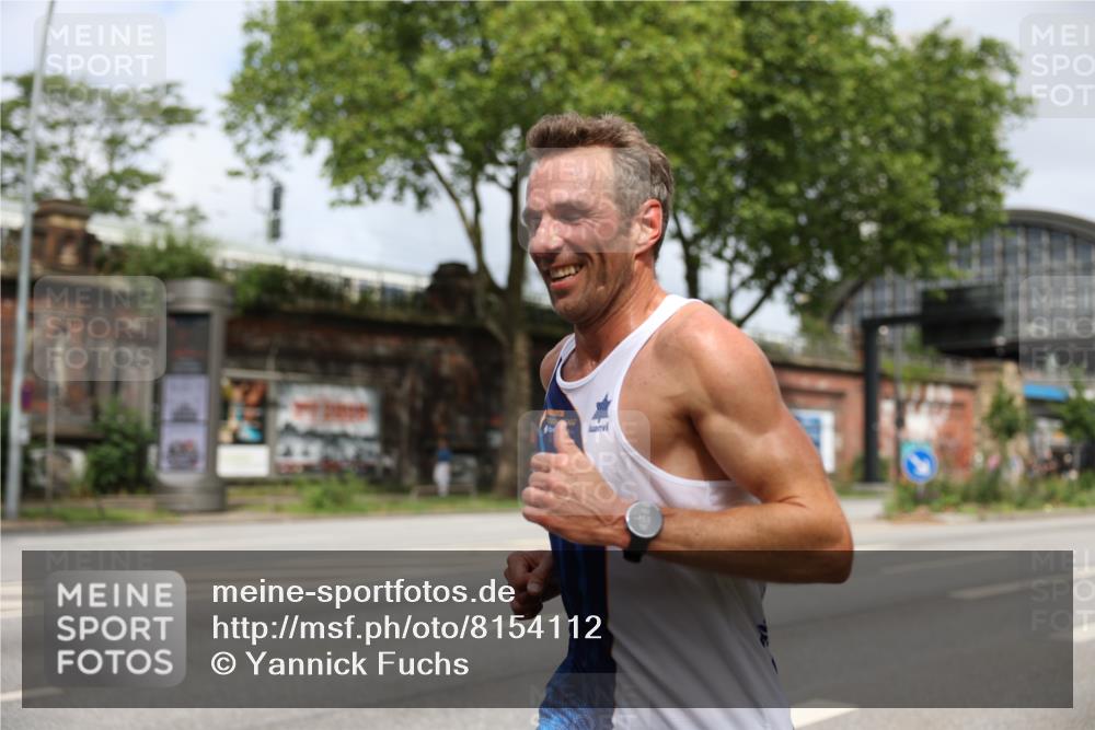 29.06.2025 - hella hamburg halbmarathon Yannick Fuchs http://msf.ph/oto/8154112 29.06.2025 10:12:19 20KM 11864 meine-sportfotos.de