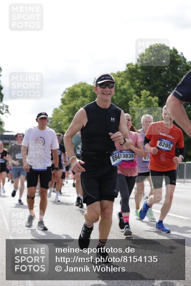 29.06.2025 - hella hamburg halbmarathon Jannik Wohlers http://msf.ph/oto/8154135 29.06.2025 10:16:06 Lombardsbrücke 1212, 1244, 1599, 1825, 2347, 2912, 3030, 3156, 3484, 3648, 3687, 4478, 4583, 5294, 6024, 6488, 7158, 7358, 7753, 8295, 8317, 8597, 8645, 8707, 8847, 8857, 9628, 9664, 9810, 10076, 10139, 10141, 10575, 11236, 11344, 11345, 11752, 12230, 12572, 12872, 12911, 13215, 13220, 13610, 13712, 13727, 13835, 13859, 14219, 14857, 15388, 16098, 16100, 16186, 16199, 16456, 16607, 16740, 17422, 17694, 17806, 17838, 17854, 17942 meine-sportfotos.de