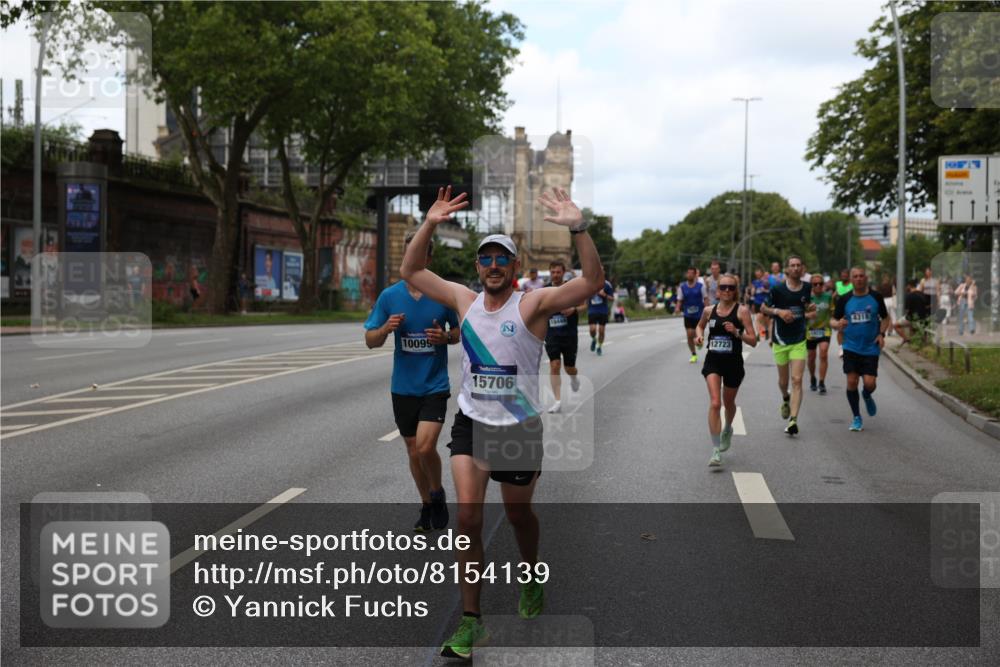 29.06.2025 - hella hamburg halbmarathon Yannick Fuchs http://msf.ph/oto/8154139 29.06.2025 10:37:52 20KM 3109, 3116, 3124, 3146, 3437, 3697, 3928, 4080, 4318, 5506, 6495, 7026, 7185, 7451, 7508, 7635, 8664, 9114, 10099, 10237, 10251, 10493, 11778, 12153, 12623, 12657, 12723, 12776, 13348, 13398, 13807, 13897, 14201, 14210, 14484, 14690, 14849, 15383, 15706, 15932, 16105, 16314, 16338, 16648, 16997, 17391, 17403, 18274, 18449, 18775, 19009, 19038, 19051, 19090, 19229 meine-sportfotos.de