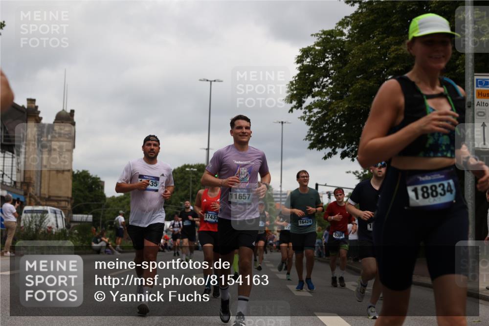 29.06.2025 - hella hamburg halbmarathon Yannick Fuchs http://msf.ph/oto/8154163 29.06.2025 10:57:47 20KM 1254, 1316, 1334, 1464, 1940, 2685, 4328, 5305, 5384, 7290, 8561, 9191, 10705, 10766, 11149, 11527, 11657, 11771, 12315, 12316, 12662, 13171, 13841, 14135, 14493, 15093, 15532, 15897, 16424, 16426, 16639, 16995, 17061, 17071, 17437, 17685, 17686, 17730, 17894, 18122, 18581, 18717 meine-sportfotos.de