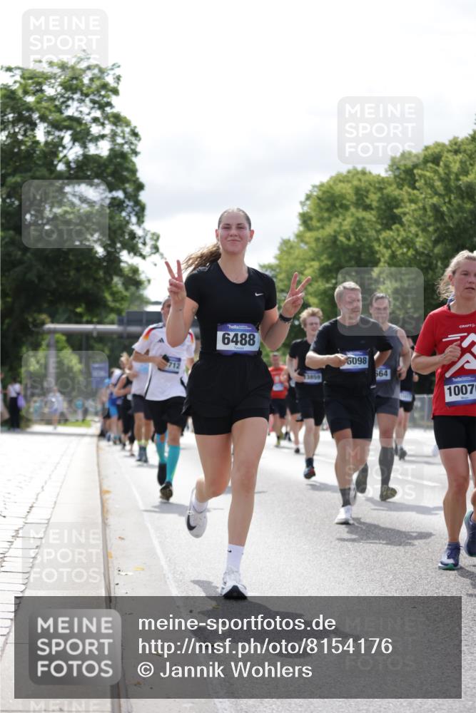 29.06.2025 - hella hamburg halbmarathon Jannik Wohlers http://msf.ph/oto/8154176 29.06.2025 10:16:10 Lombardsbrücke 1212, 1244, 1599, 1825, 2347, 2912, 3030, 3156, 3176, 3484, 3687, 4478, 5036, 5037, 6024, 6488, 7158, 7358, 7753, 8295, 8317, 8597, 8645, 8707, 8847, 8857, 9628, 9664, 9676, 9810, 10076, 10139, 10141, 10232, 10575, 11236, 11335, 11752, 12230, 12417, 12872, 12911, 13114, 13220, 13712, 13727, 13835, 13859, 14219, 14857, 16098, 16100, 16186, 16199, 16376, 16456, 16607, 16740, 16856, 17422, 17604, 17694, 17806, 17838, 17854, 17857, 17942 meine-sportfotos.de