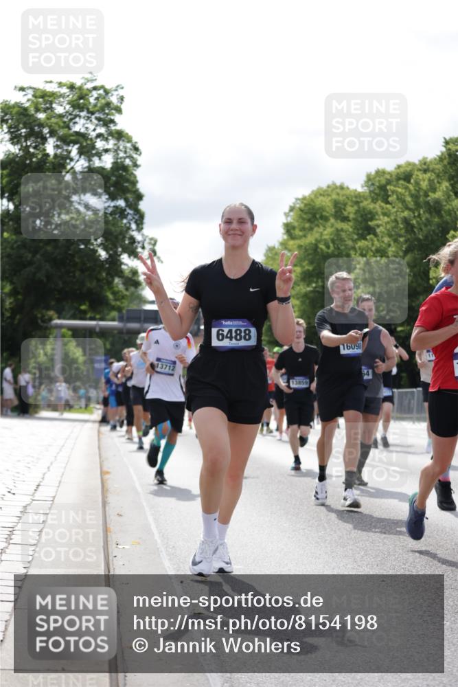 29.06.2025 - hella hamburg halbmarathon Jannik Wohlers http://msf.ph/oto/8154198 29.06.2025 10:16:10 Lombardsbrücke 1212, 1244, 1599, 1825, 2347, 2912, 3030, 3156, 3176, 3484, 3687, 4478, 5036, 5037, 6024, 6488, 7158, 7358, 7753, 8295, 8317, 8597, 8645, 8707, 8847, 8857, 9628, 9664, 9676, 9810, 10076, 10139, 10141, 10232, 10575, 11236, 11335, 11752, 12230, 12417, 12872, 12911, 13114, 13220, 13712, 13727, 13835, 13859, 14219, 14857, 16098, 16100, 16186, 16199, 16376, 16456, 16607, 16740, 16856, 17422, 17604, 17694, 17806, 17838, 17854, 17857, 17942 meine-sportfotos.de