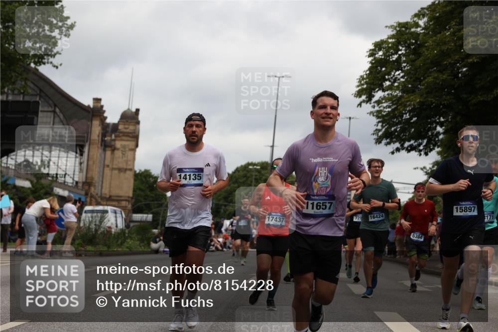 29.06.2025 - hella hamburg halbmarathon Yannick Fuchs http://msf.ph/oto/8154228 29.06.2025 10:57:48 20KM 1254, 1316, 1334, 1464, 2685, 4328, 5305, 5384, 7290, 8561, 9191, 10705, 10766, 11149, 11527, 11657, 11771, 12315, 12316, 12662, 13171, 13841, 14135, 14493, 15093, 15532, 15897, 16424, 16426, 16639, 16995, 17061, 17071, 17112, 17437, 17685, 17686, 17730, 17894, 18122, 18395, 18581, 18717 meine-sportfotos.de