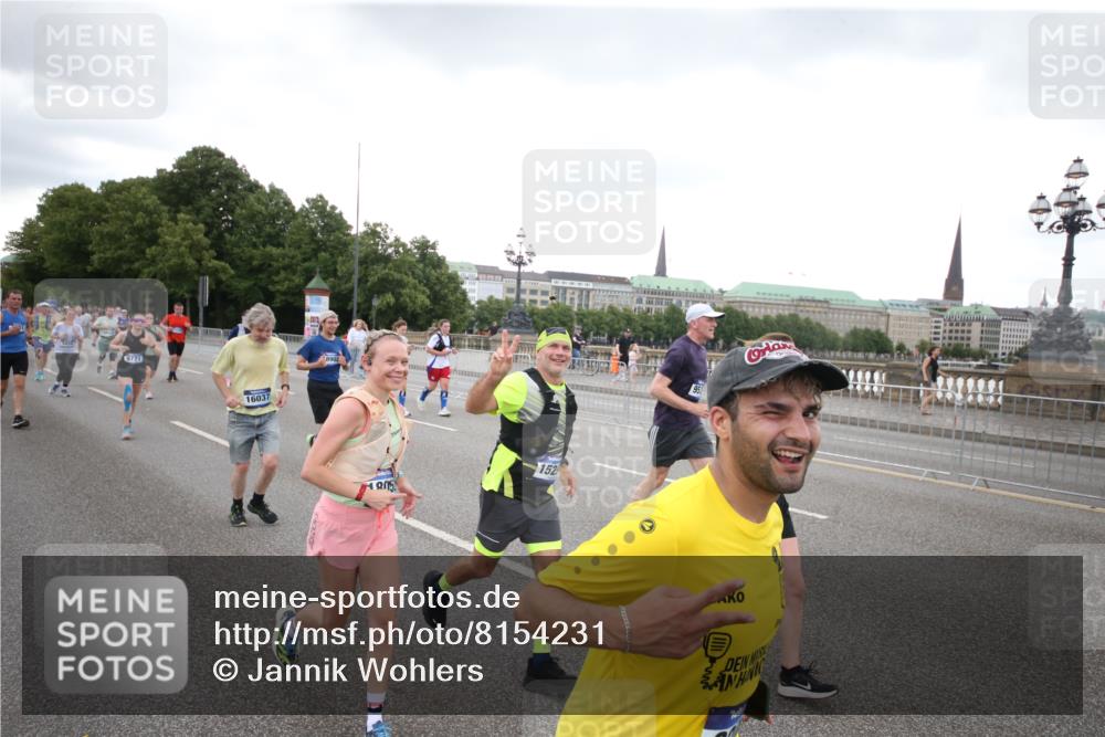 29.06.2025 - hella hamburg halbmarathon Jannik Wohlers http://msf.ph/oto/8154231 29.06.2025 10:53:21 Lombardsbrücke 1687, 1753, 2079, 2429, 3055, 4801, 5430, 5856, 5857, 5964, 6039, 6273, 6306, 6913, 6996, 7039, 7537, 7614, 7890, 8924, 9077, 9503, 9531, 9572, 9771, 11390, 11493, 12259, 12459, 13316, 14665, 14799, 14927, 15047, 15118, 15191, 15290, 15292, 15498, 15804, 15821, 15822, 16313, 16748, 17255, 17309, 17709, 18057, 18059, 18079, 18083, 18609, 18902 meine-sportfotos.de