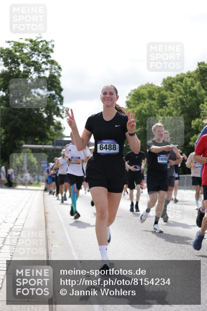 29.06.2025 - hella hamburg halbmarathon Jannik Wohlers http://msf.ph/oto/8154234 29.06.2025 10:16:10 Lombardsbrücke 1212, 1244, 1599, 1825, 2347, 2912, 3030, 3156, 3176, 3484, 3687, 4478, 5036, 5037, 6024, 6488, 7158, 7358, 7753, 8295, 8317, 8597, 8645, 8707, 8847, 8857, 9628, 9664, 9676, 9810, 10076, 10139, 10141, 10232, 10575, 11236, 11335, 11752, 12230, 12417, 12872, 12911, 13114, 13220, 13712, 13727, 13835, 13859, 14219, 14857, 16098, 16100, 16186, 16199, 16376, 16456, 16607, 16740, 16856, 17422, 17604, 17694, 17806, 17838, 17854, 17857, 17942 meine-sportfotos.de