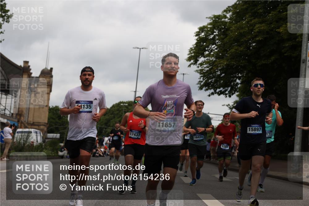 29.06.2025 - hella hamburg halbmarathon Yannick Fuchs http://msf.ph/oto/8154236 29.06.2025 10:57:48 20KM 1254, 1316, 1334, 1464, 2685, 4328, 5305, 5384, 7290, 8561, 9191, 10705, 10766, 11149, 11527, 11657, 11771, 12315, 12316, 12662, 13171, 13841, 14135, 14493, 15093, 15532, 15897, 16424, 16426, 16639, 16995, 17061, 17071, 17112, 17437, 17685, 17686, 17730, 17894, 18122, 18395, 18581, 18717 meine-sportfotos.de