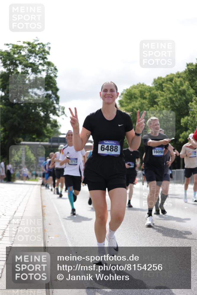 29.06.2025 - hella hamburg halbmarathon Jannik Wohlers http://msf.ph/oto/8154256 29.06.2025 10:16:10 Lombardsbrücke 1212, 1244, 1599, 1825, 2347, 2912, 3030, 3156, 3176, 3484, 3687, 4478, 5036, 5037, 6024, 6488, 7158, 7358, 7753, 8295, 8317, 8597, 8645, 8707, 8847, 8857, 9628, 9664, 9676, 9810, 10076, 10139, 10141, 10232, 10575, 11236, 11335, 11752, 12230, 12417, 12872, 12911, 13114, 13220, 13712, 13727, 13835, 13859, 14219, 14857, 16098, 16100, 16186, 16199, 16376, 16456, 16607, 16740, 16856, 17422, 17604, 17694, 17806, 17838, 17854, 17857, 17942 meine-sportfotos.de