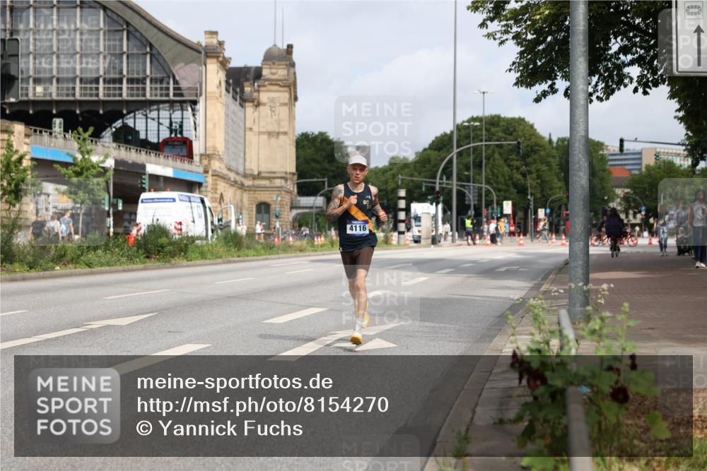 29.06.2025 - hella hamburg halbmarathon Yannick Fuchs http://msf.ph/oto/8154270 29.06.2025 10:13:03 20KM 4116, 18694 meine-sportfotos.de