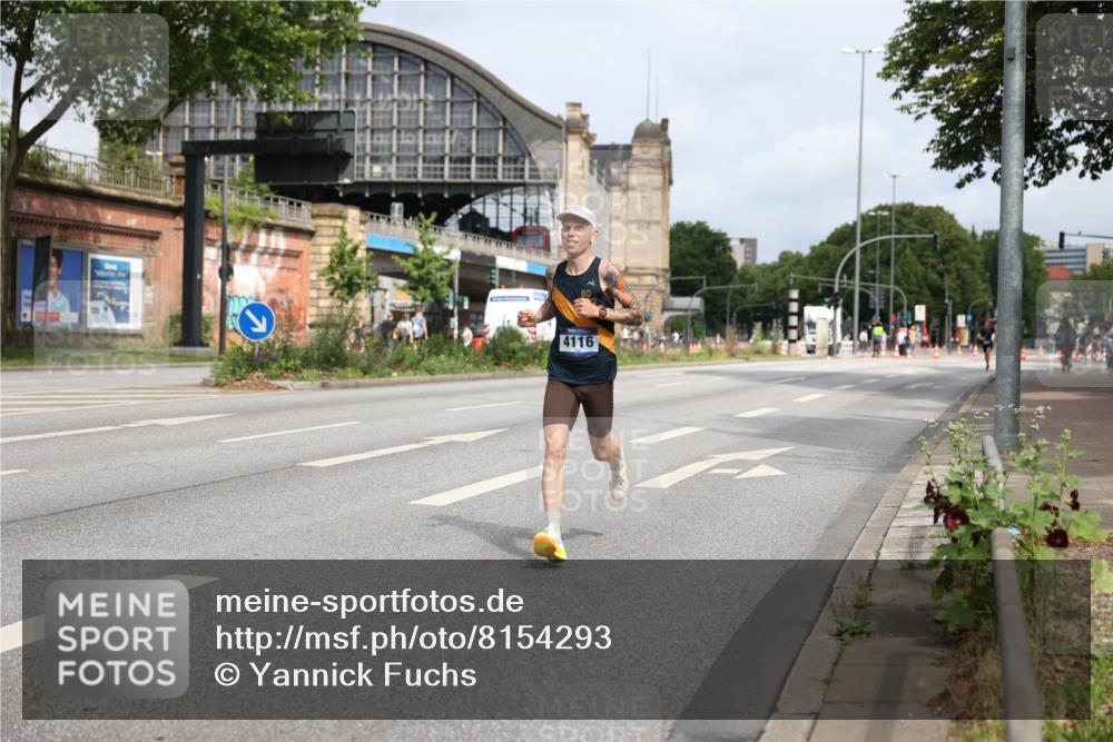 29.06.2025 - hella hamburg halbmarathon Yannick Fuchs http://msf.ph/oto/8154293 29.06.2025 10:13:04 20KM 4116, 18694 meine-sportfotos.de