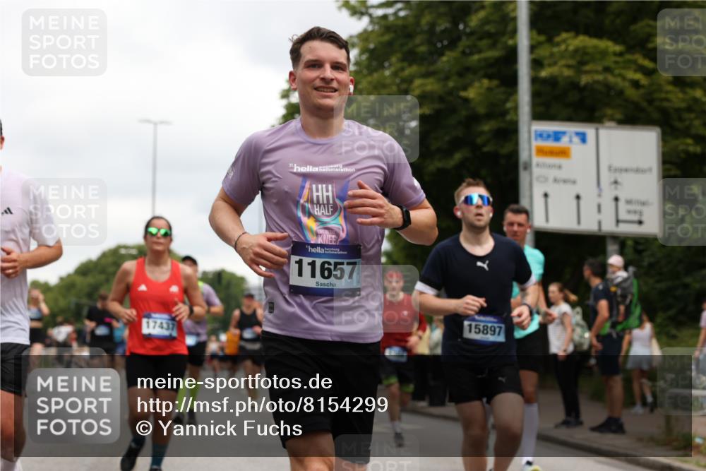 29.06.2025 - hella hamburg halbmarathon Yannick Fuchs http://msf.ph/oto/8154299 29.06.2025 10:57:49 20KM 1254, 1316, 1334, 1464, 2685, 4328, 5305, 5384, 7290, 8561, 9191, 10705, 10766, 11149, 11527, 11657, 11771, 12315, 12316, 12662, 13171, 13841, 14135, 14493, 15093, 15532, 15897, 16424, 16426, 16639, 16995, 17061, 17071, 17112, 17437, 17685, 17686, 17730, 17894, 18122, 18395, 18581, 18717 meine-sportfotos.de