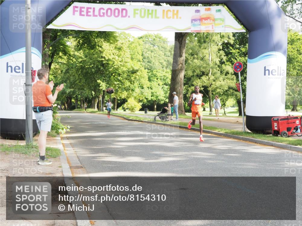 29.06.2025 - hella hamburg halbmarathon MichiJ http://msf.ph/oto/8154310 29.06.2025 09:54:41 Zwischen KM18-KM19  meine-sportfotos.de