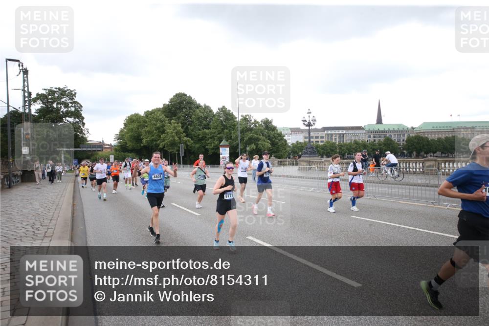 29.06.2025 - hella hamburg halbmarathon Jannik Wohlers http://msf.ph/oto/8154311 29.06.2025 10:53:23 Lombardsbrücke 1017, 1687, 1744, 1753, 2079, 3055, 4801, 5430, 5856, 5857, 5964, 6039, 6192, 6273, 6306, 6913, 6996, 7039, 7537, 7614, 7890, 8924, 9503, 9531, 9572, 9771, 11390, 11472, 11493, 12283, 13316, 13350, 14665, 14799, 14927, 15047, 15118, 15191, 15290, 15292, 15804, 15821, 15822, 16313, 16748, 17255, 17309, 17709, 18059, 18083, 18365, 18902 meine-sportfotos.de
