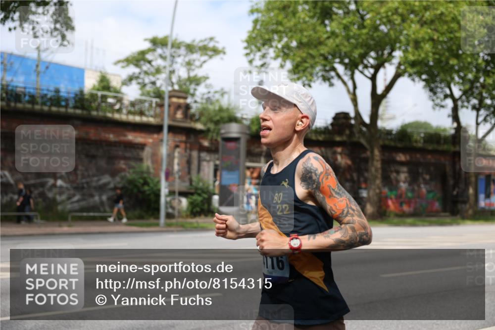 29.06.2025 - hella hamburg halbmarathon Yannick Fuchs http://msf.ph/oto/8154315 29.06.2025 10:13:05 20KM 4116, 18694 meine-sportfotos.de