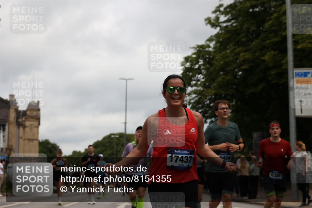 29.06.2025 - hella hamburg halbmarathon Yannick Fuchs http://msf.ph/oto/8154355 29.06.2025 10:57:50 20KM 1254, 1316, 1334, 1464, 2685, 4328, 5305, 5384, 7290, 8561, 9191, 10705, 10766, 11149, 11527, 11657, 11771, 12315, 12316, 12662, 13171, 13542, 13841, 14135, 14493, 15093, 15532, 15897, 16424, 16426, 16639, 16995, 17061, 17071, 17112, 17437, 17685, 17686, 17730, 18395, 18581, 18717 meine-sportfotos.de