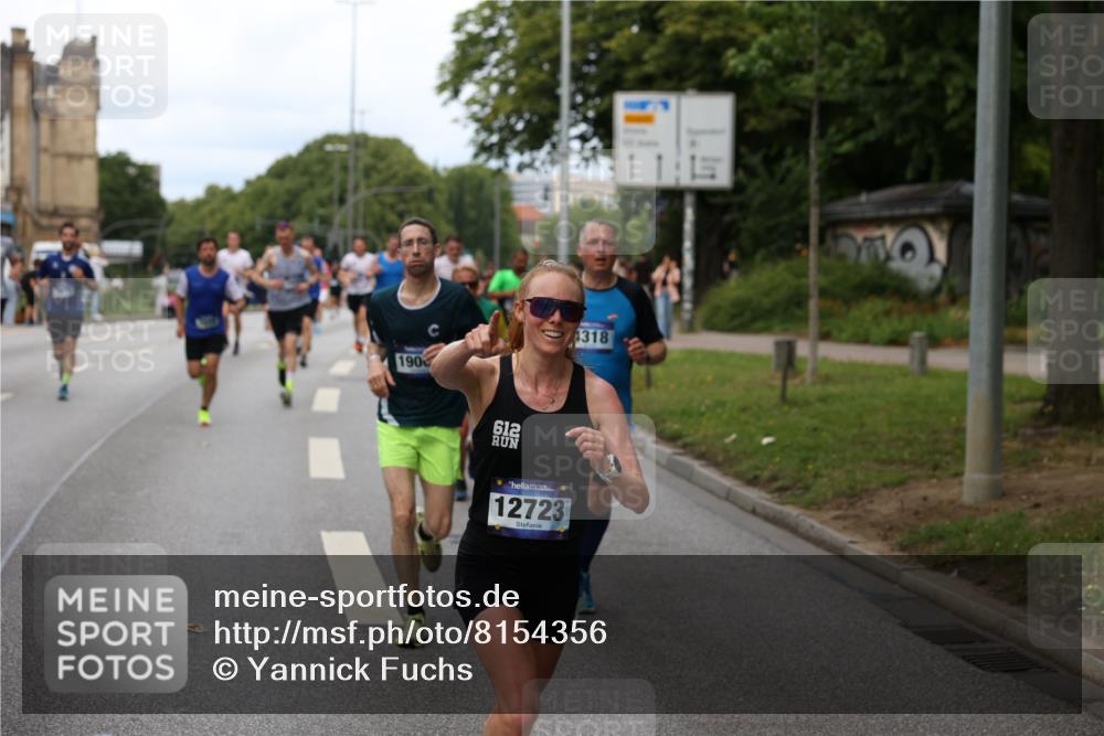 29.06.2025 - hella hamburg halbmarathon Yannick Fuchs http://msf.ph/oto/8154356 29.06.2025 10:37:53 20KM 3109, 3116, 3124, 3146, 3437, 3697, 3928, 4080, 4318, 5506, 6495, 7026, 7185, 7451, 7508, 7635, 8664, 9114, 10099, 10237, 10493, 11778, 12153, 12623, 12657, 12723, 12776, 13348, 13398, 13897, 14201, 14210, 14484, 14690, 14849, 15383, 15706, 15932, 16105, 16314, 16338, 16648, 16997, 17391, 17403, 18449, 18775, 19009, 19038, 19051, 19090, 19229 meine-sportfotos.de