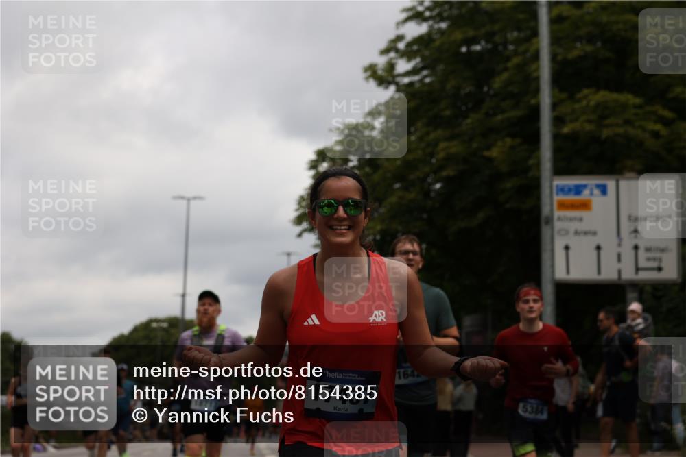 29.06.2025 - hella hamburg halbmarathon Yannick Fuchs http://msf.ph/oto/8154385 29.06.2025 10:57:50 20KM 1254, 1316, 1334, 1464, 2685, 4328, 5305, 5384, 7290, 8561, 9191, 10705, 10766, 11149, 11527, 11657, 11771, 12315, 12316, 12662, 13171, 13542, 13841, 14135, 14493, 15093, 15532, 15897, 16424, 16426, 16639, 16995, 17061, 17071, 17112, 17437, 17685, 17686, 17730, 18395, 18581, 18717 meine-sportfotos.de