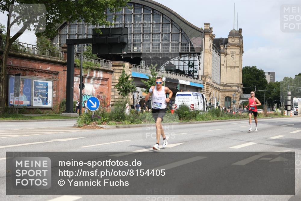 29.06.2025 - hella hamburg halbmarathon Yannick Fuchs http://msf.ph/oto/8154405 29.06.2025 10:13:44 20KM 14932, 15166, 19072 meine-sportfotos.de